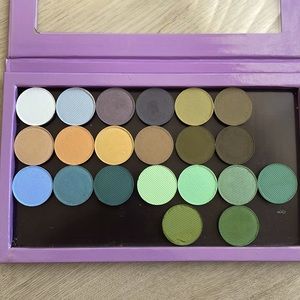 Devinah Cosmetics Single Shadows